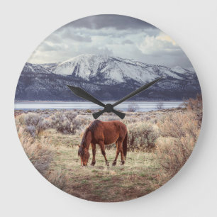 Reloj Redondo Grande Caballo salvaje: El paisaje invernal de Nevada.