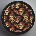 Reloj Redondo Grande Calavera gótica Black Red Rose Crown Halloween<br><div class="desc">Este gótico reloj de pared de Halloween con números de marfil muestra un patrón de cráneos espeluznantes flotando en un abismo negro. Cada cráneo está adornado con rosas rojas. Sus ojos vacíos y sin alma se contrastan marcadamente con la corona rosa de gótico y ramos de flores muertas.</div>