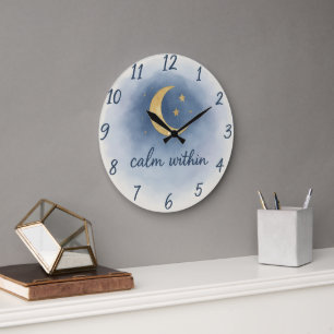 Reloj Redondo Grande Calma Interior – Acuarela Luna y Estrellas Serenid