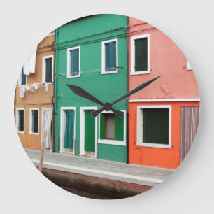 Reloj Redondo Grande Casas en el frente del mar