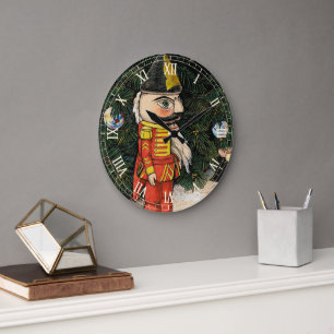 Reloj Redondo Grande Cascanueces Antiguo Bajo el Árbol de Navidad