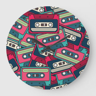 Reloj Redondo Grande Cinta Cassette: Colorido Patrón Irregular.