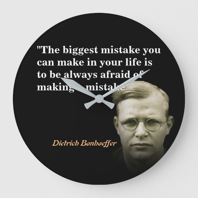 Reloj Redondo Grande Cita De Dietrich Bonhoeffer Sobre El Mayor Error (Anverso)