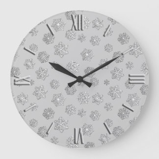 Reloj Redondo Grande Copos de nieve plateados de 3 d sobre fondo platea