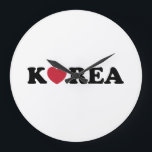 Reloj Redondo Grande Corazón de amor de Corea<br><div class="desc">Corazón de amor de Corea

Globe Trotters se especializa en imágenes idiosincrásicas de todo el mundo. Aquí encontrará tarjetas de felicitación únicas,  postales,  Posters,  Mousepads y más.</div>