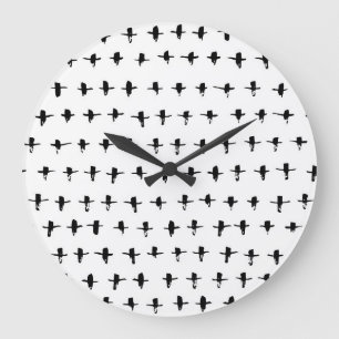 Reloj Redondo Grande Cruces negras de mano dibujadas geométricamente