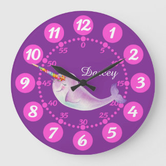 Reloj Redondo Grande Cuidado narwhimsy acuarela color rosa púrpura