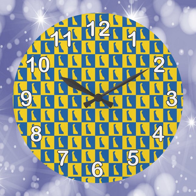 Reloj Redondo Grande Delaware Blue Gold Pattern Black White Numbers (A clock with a yellow gold and blue pattern featuring the US state of Delaware.)