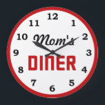 Reloj Redondo Grande Diner de mamá<br><div class="desc">Un Rótulo vintage de Open Mom's Diner en un reloj de pared de estilo retro para su cocina ; un regalo gracioso le da una cena decoración en casa madre Día de la Madre padre día 50</div>