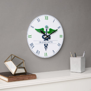 Reloj Redondo Grande Elegante Caduceus Alas Verdes Cruz Azul Médico