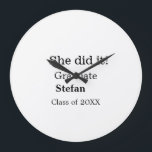 Reloj Redondo Grande Ella lo hizo graduada clase de nombres agregados d<br><div class="desc">Diseño</div>