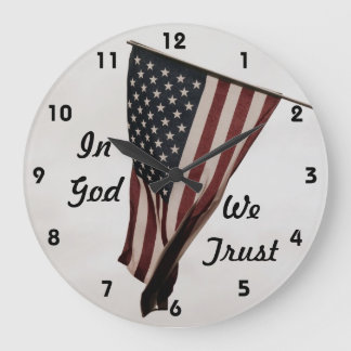 Reloj Redondo Grande En Dios confiamos en la bandera estadounidense