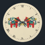 Reloj Redondo Grande Escandinavo de caballos de Dala sueco<br><div class="desc">Tradición Estilo de arte folclórico escandinavo caballos de dala decorativos (dala hast) con rollizos en tonos rojos y azules sobre amarillo dorado.</div>
