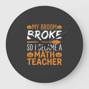 Reloj Redondo Grande Escoba de Halloween de profesor de matemáticas div