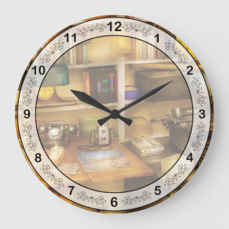 Reloj Redondo Grande Escritor - El escritorio de un escritor
