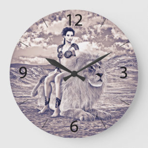 Reloj Redondo Grande Fantasía de la Reina León