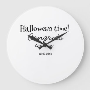 Reloj Redondo Grande Felicidades en Halloween agregar nombre fecha año