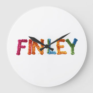 Reloj Redondo Grande FINLEY Name in Vibrant Crochet Pattern