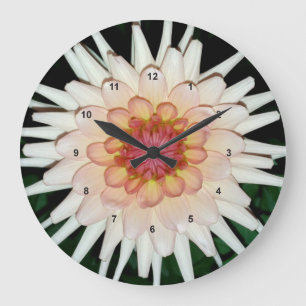 Reloj Redondo Grande flor en una noche fresca