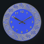 Reloj Redondo Grande Fondo Art Deco Gold Blue Griego Key Border DIY<br><div class="desc">Borde de llave griega azul dorado Art-Decó, reloj de pared con marcas de oro, elige tu propio fondo de bricolaje de color Un clásico borde de oro art deco en un fondo de la elección de color Do It Yourself (inicialmente fijado al azul griego). Los marcadores numéricos son también de...</div>