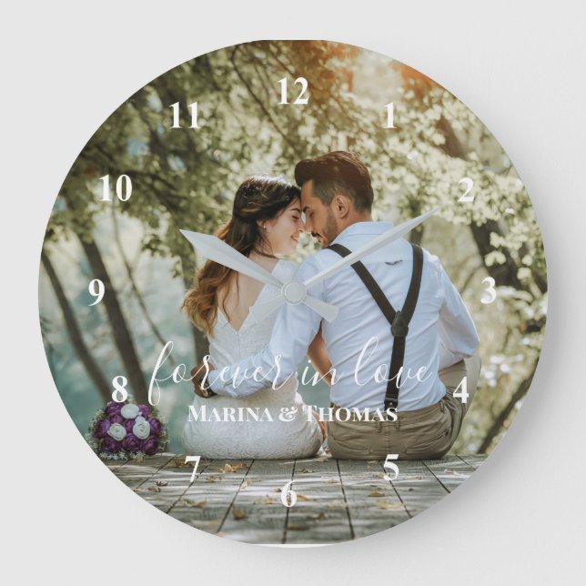 Reloj Redondo Grande Foto Boda personalizada con caligrafía moderna (Anverso)