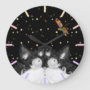 Reloj Redondo Grande Gato de Tuxedo sorprendido por libélula