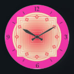 Reloj Redondo Grande Geométrico Art Deco, rosa fucsia y coral<br><div class="desc">Reloj en patrones geométricos solapados,  consistentes en rayas degradadas,  que van desde crema hasta rosa de coral profundo,  sobre un fondo rosa fucsia,  con acentos en forma de diamante de 3 d a las horas.</div>