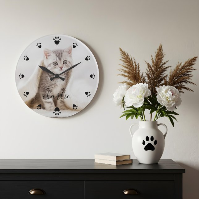 Reloj Redondo Grande Heart Paw Imprime foto y nombre completos personal (Heart Paw Prints Personalized Full Photo & Name Large Clock)