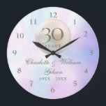 Reloj Redondo Grande Hermoso aniversario de Pearl 30 Boda<br><div class="desc">Con una hermosa perla,  este reloj de aniversario de la moda 30 bodas puede ser personalizado con su información especial de aniversario de perlas en un fondo de perlas. Diseñado por Thisisnotme©</div>