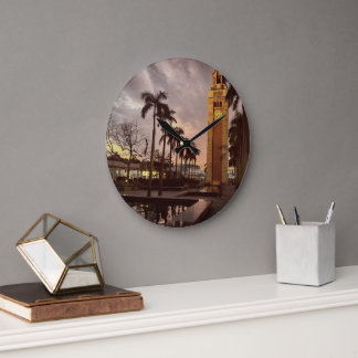 Reloj Redondo Grande Hora de la torre del atardecer