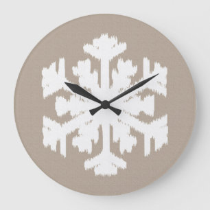 Reloj Redondo Grande Ikat Snowflake - Taupe tan y blanco