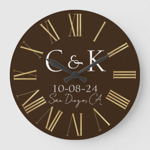 Reloj Redondo Grande Iniciales de Monograma en Boda de Marrón Chocolate
