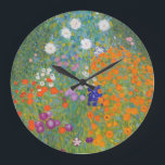 Reloj Redondo Grande Jardín de flores por Gustav Klimt<br><div class="desc">Hermosa pintura colorida de un jardín florido de Gustav Klimt. Increíbles variaciones de colores y hermosas flores encajan en muchos tipos de productos maravillosos e ideas de regalo.</div>