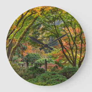 Reloj Redondo Grande Jardines japoneses en otoño en Portland, Oregón 