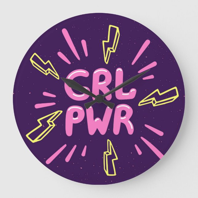 Reloj Redondo Grande Lema feminista del poder chica, fondo violeta. (Anverso)