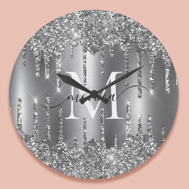 Reloj Redondo Grande Letras Mayúsculas Personalizadas con Goteo de Purp (Silver Glitter Drips Monogram Personalized Large Clock)