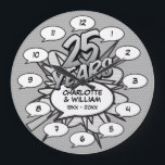 Reloj Redondo Grande Libro de historietas Pop Art 25° Aniversario de Pl<br><div class="desc">Personaliza con tus nombres y detalles del 25 aniversario. Un diseño fresco,  moderno y divertido que pone,  aún más,  wham,  zap,  en una celebración especial de aniversario de plata.</div>