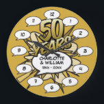Reloj Redondo Grande Libro de historietas Pop Art 50 Aniversario de Oro<br><div class="desc">Personaliza con tus nombres y detalles del 50 aniversario. Un diseño fresco,  moderno y divertido que pone,  más aún,  wham,  zap,  en una celebración especial de aniversario dorado.</div>