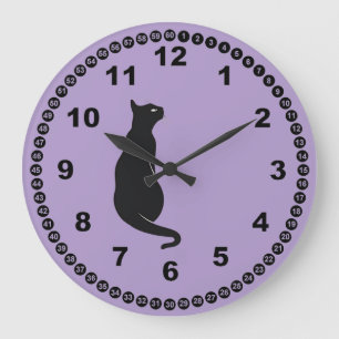 Reloj Redondo Grande Lilac con gato negro y cara maderina