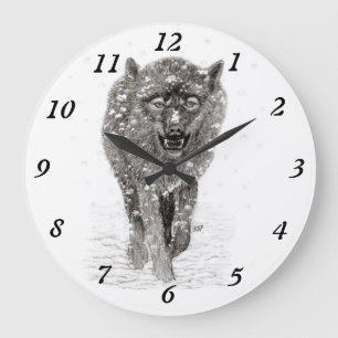 Reloj Redondo Grande Lobo negro enojado en la nieve, invierno salvaje