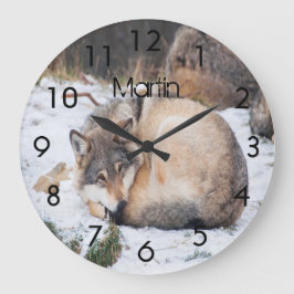 Reloj Redondo Grande Lobos personalizados durmiendo en la nieve