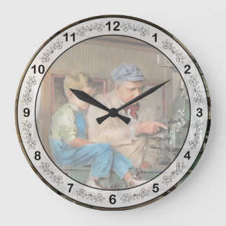 Reloj Redondo Grande Maquinista - Pasando tiempo con el abuelo 1921