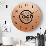 Reloj Redondo Grande Marca promocional del logotipo de la empresa perso<br><div class="desc">Añada el logotipo corporativo de su empresa personalizado para crear un reloj de pared único. Hace un gran regalo promocional o regalo corporativo para clientes,  vendedores,  empleados u otras personas especiales. Elija entre diferentes formas y tamaños de reloj. No hay cantidad mínima,  no hay cargos de instalación.</div>