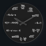 Reloj Redondo Grande Mathematics Math Chalkboard Clock<br><div class="desc">Reloj/regalo perfecto para cualquier estudiante de matemáticas,  profesores,  ingenieros,  físicos,  médicas,  dentistas o cualquier persona a la que le guste un reloj creativo tipo pizarra</div>