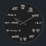 Reloj Redondo Grande Mathematics Math Chalkboard Clock<br><div class="desc">Reloj/regalo perfecto para cualquier estudiante de matemáticas,  profesores,  ingenieros,  físicos,  médicas,  dentistas o cualquier persona a la que le guste un reloj creativo tipo pizarra</div>