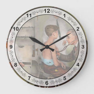 Reloj Redondo Grande Médico - En el consultorio del pediatra 1925