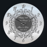 Reloj Redondo Grande Moda Swirls Silver 50 aniversario Boda<br><div class="desc">Elegante reloj de aniversario de boda de remolinos de plata.</div>