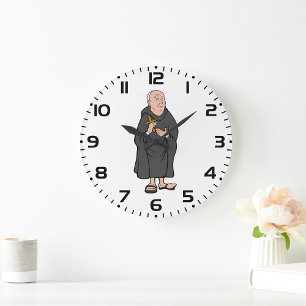 Reloj Redondo Grande Monje sosteniendo cruz en hábito religioso medieva