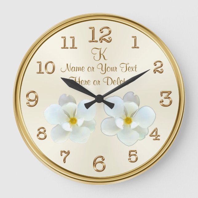 Reloj Redondo Grande Monogram and Personalized Magnolia Clock (Anverso)