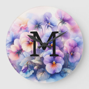 Reloj Redondo Grande Monograma de acuarela floral pansias de color púrp
